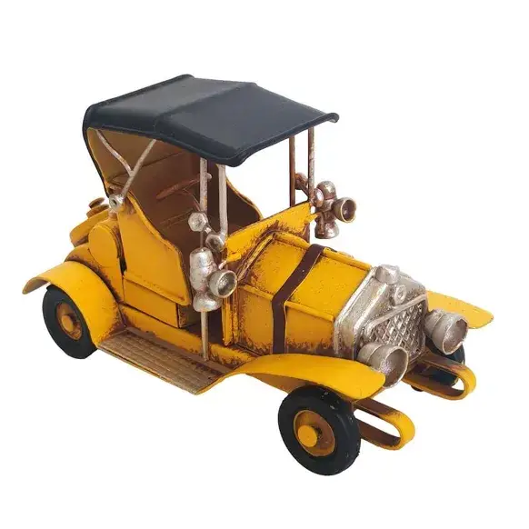Miniature en étain de voiture antique jaune rétro