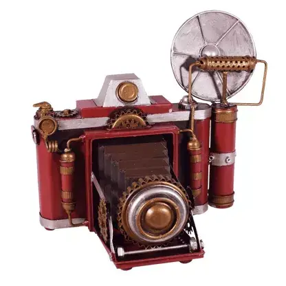 Modèle d'appareil photo rétro en métal avec flash